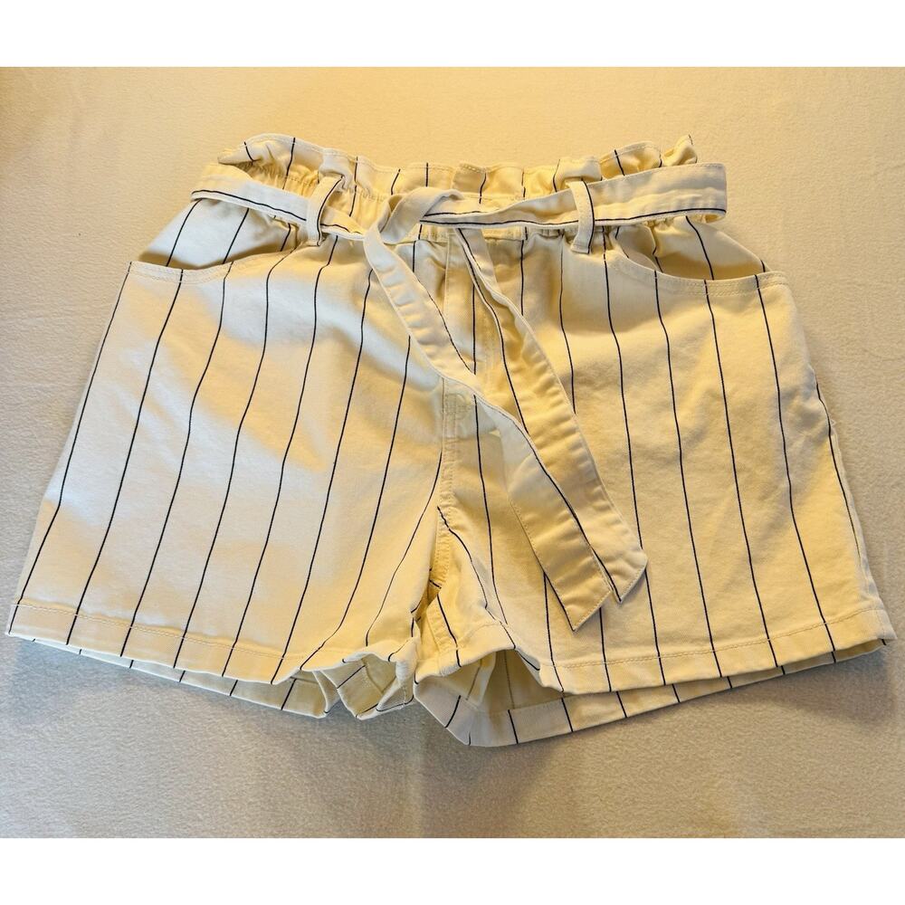 Time And Tru Ivory Pinstripe Denim Shorts Size 14 Belted Paper Bag Waste‎